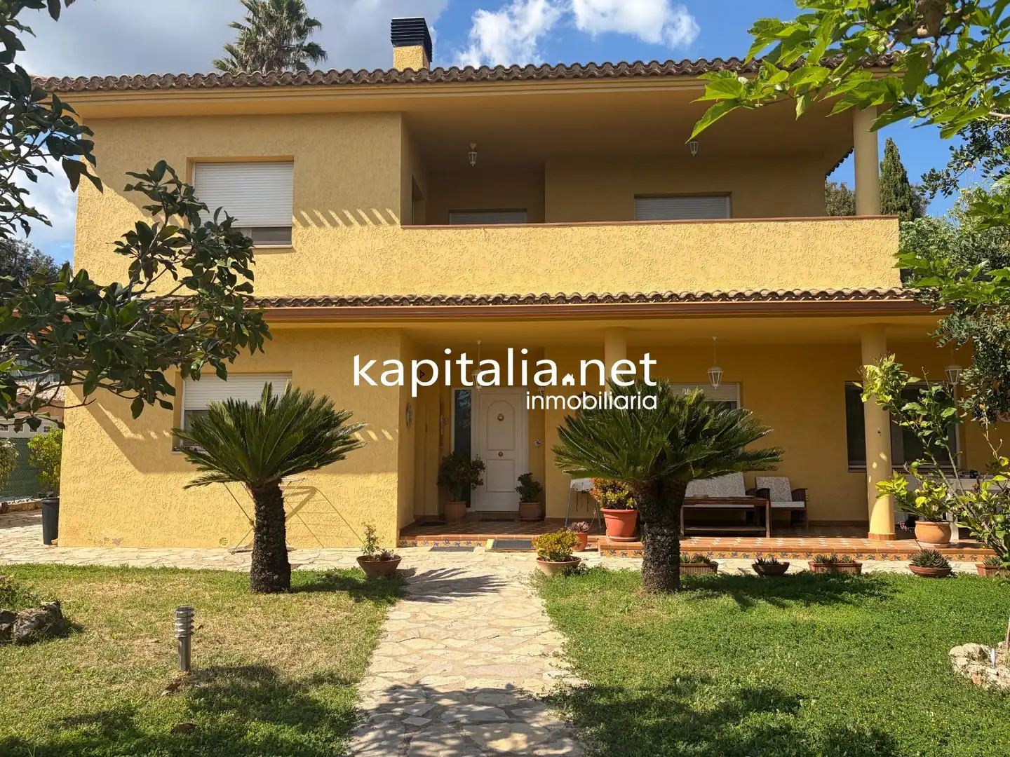 Vista exterior de Casa o xalet en venda en Ontinyent amb Calefacció, Jardí privat i Traster