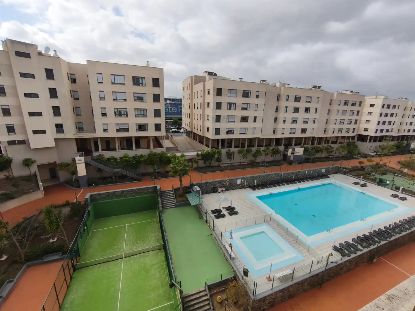 Schwimmbecken von Wohnung zum Verkauf in Las Palmas de Gran Canaria mit Abstellraum und Gemeinschaftspool