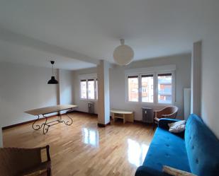 Living room of Flat to rent in Gijón   with Heating and Parquet flooring