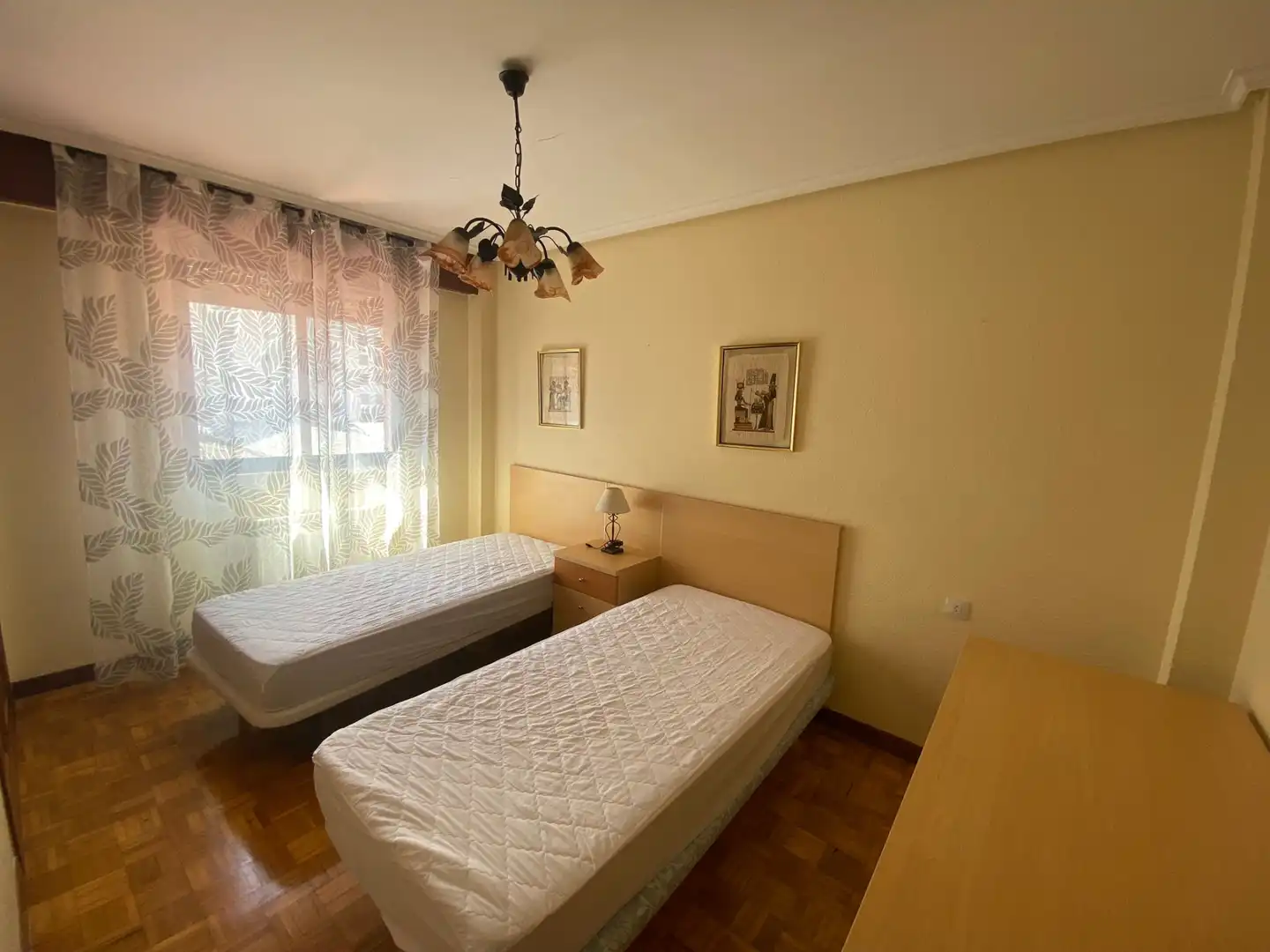 Schlafzimmer von Wohnung zur Miete in Burgos mit Möbliert