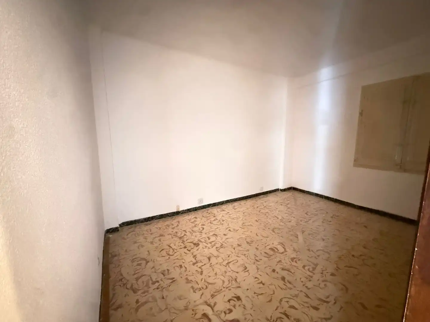 Flat for sale in Barcelona  with Air Conditioner