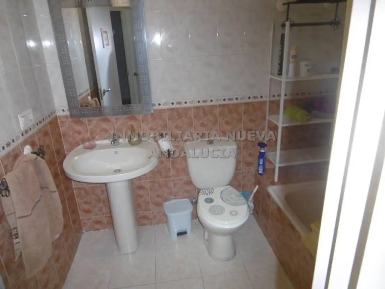 Badezimmer von Wohnung zur Miete in Nueva Andalucía