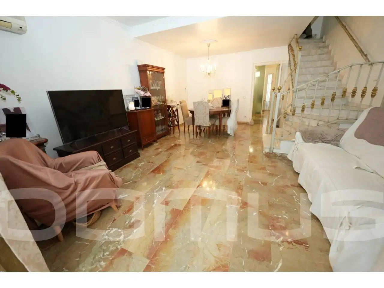 Sala d'estar de Casa adosada en venda en Sant Vicenç Dels Horts amb Aire condicionat, Calefacció i Terrassa