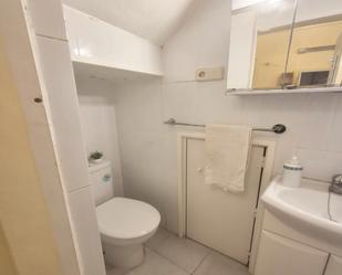 Bathroom of Flat for sale in  Madrid Capital  with Private garden, Terrace and Furnished