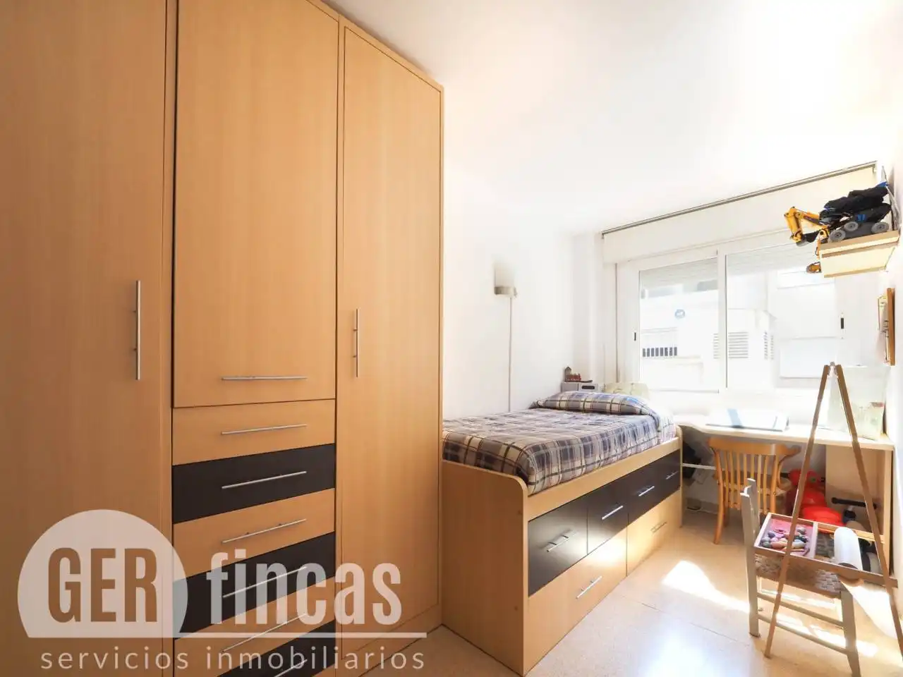 Habitación de Piso en venta en Terrassa con Aire acondicionado, Calefacción y Balcón