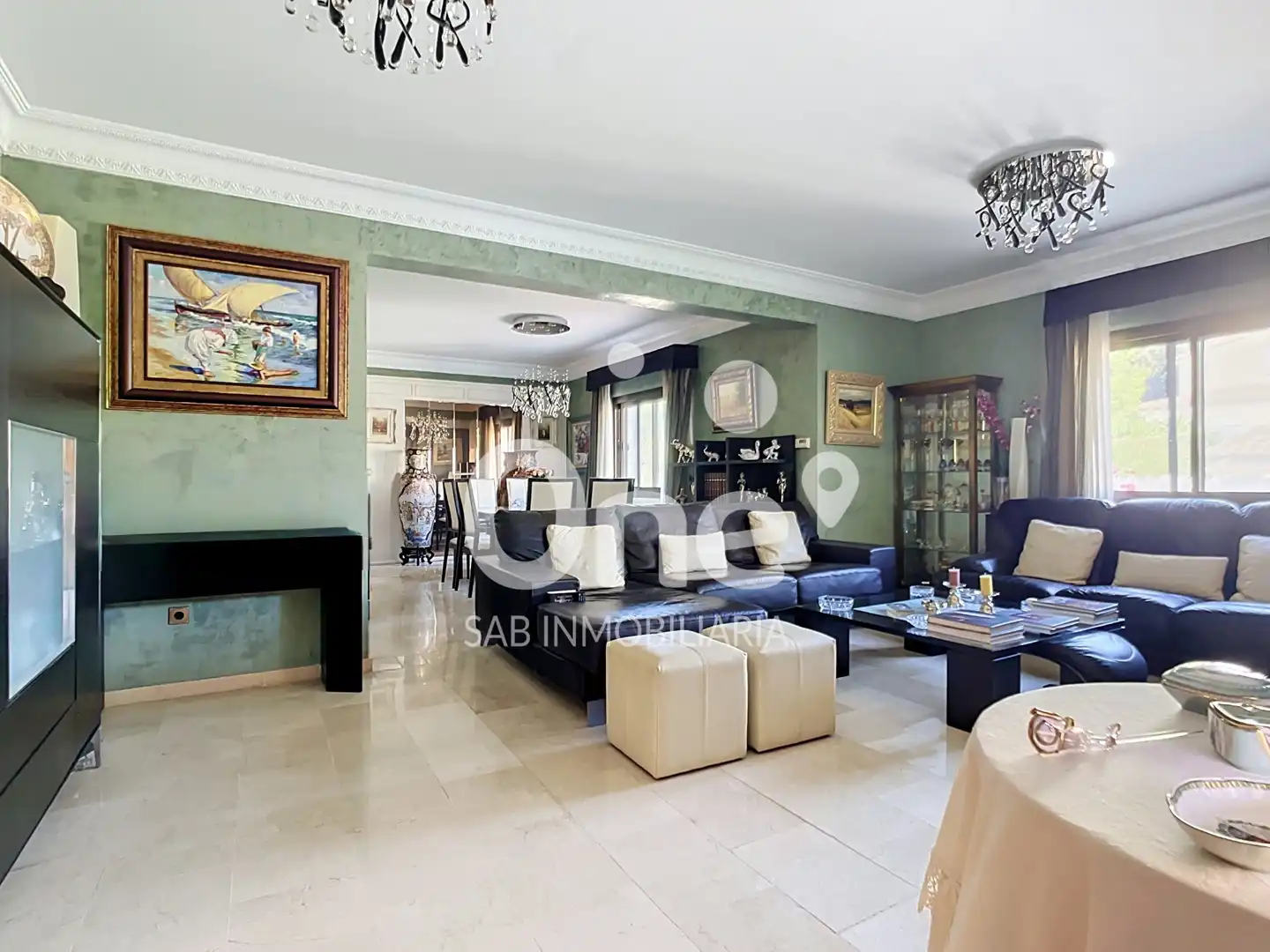 Sala d'estar de Casa o xalet en venda en L'Eliana amb Aire condicionat, Calefacció i Jardí privat