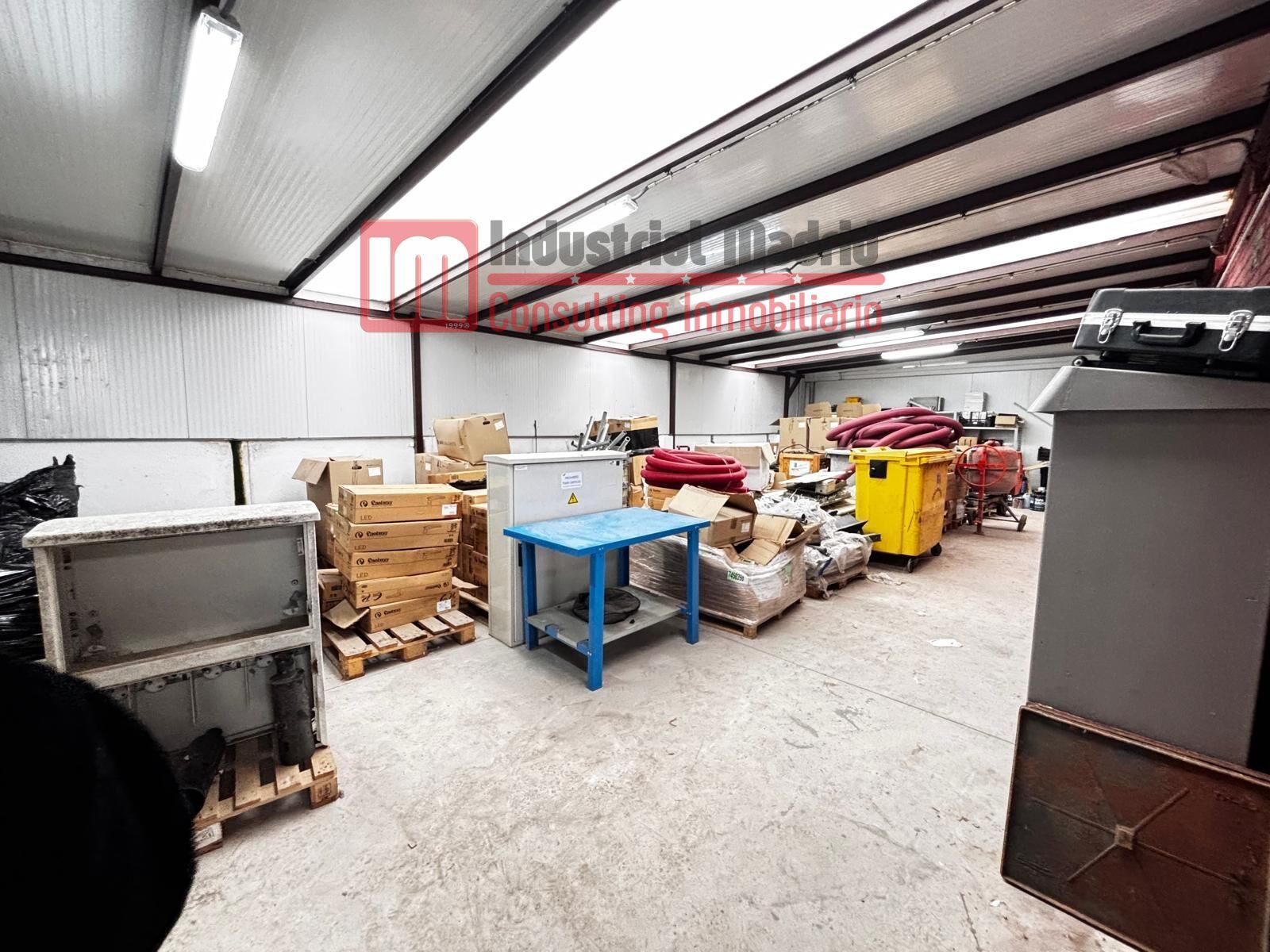 Fabrikhallen zum Verkauf in Zona Industrial