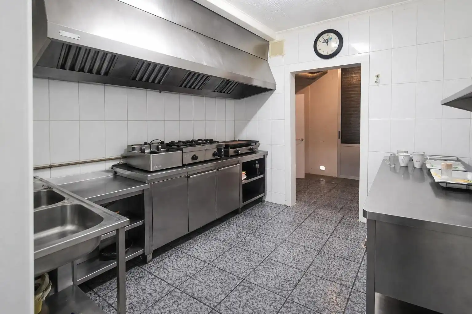Cocina de Local en venta en Sabadell con Terraza