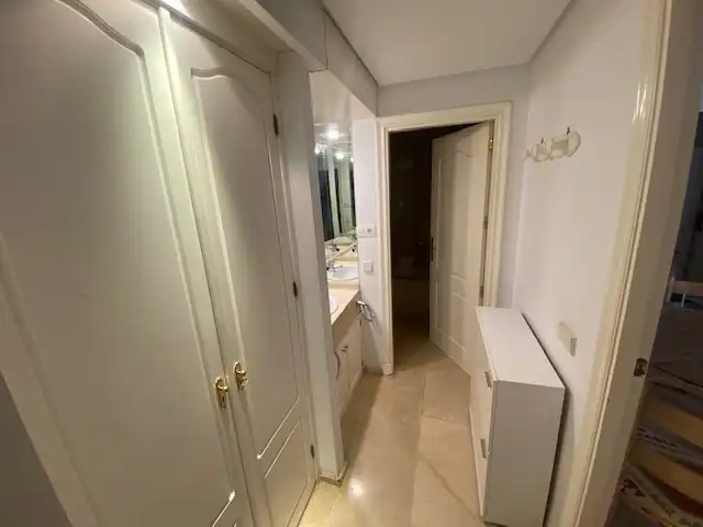 Bany de Apartament de lloguer en Sevilla amb Aire condicionat, Moblat i Forn