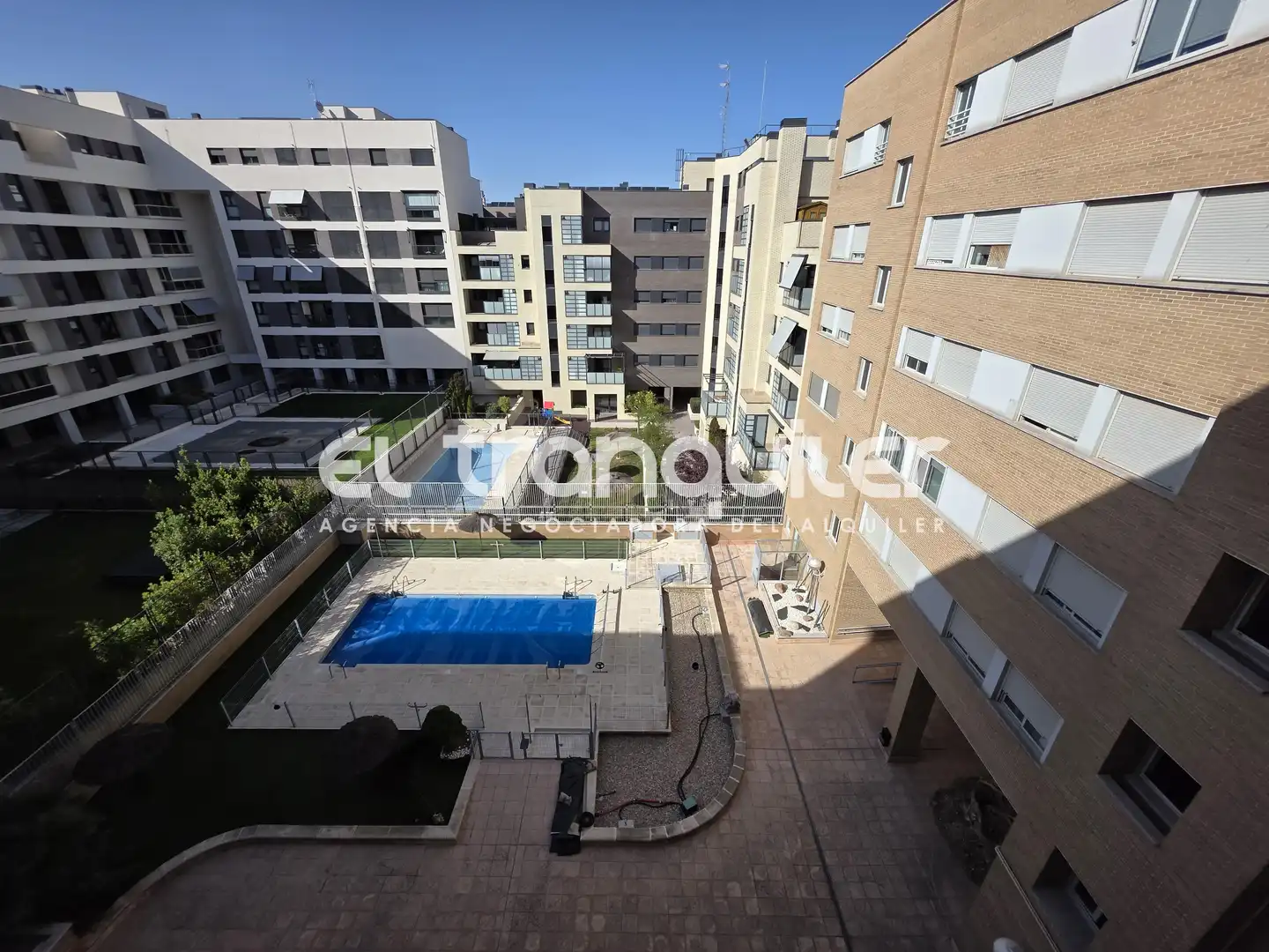 Exterior view of Flat for rent in Madrid  with Air Conditioner, Parquet flooring and Storage room