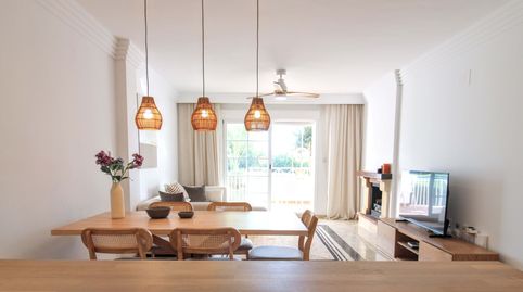 Foto 2 von Wohnung zum Verkauf in Avenida de Alcudia, Río Real, Marbella