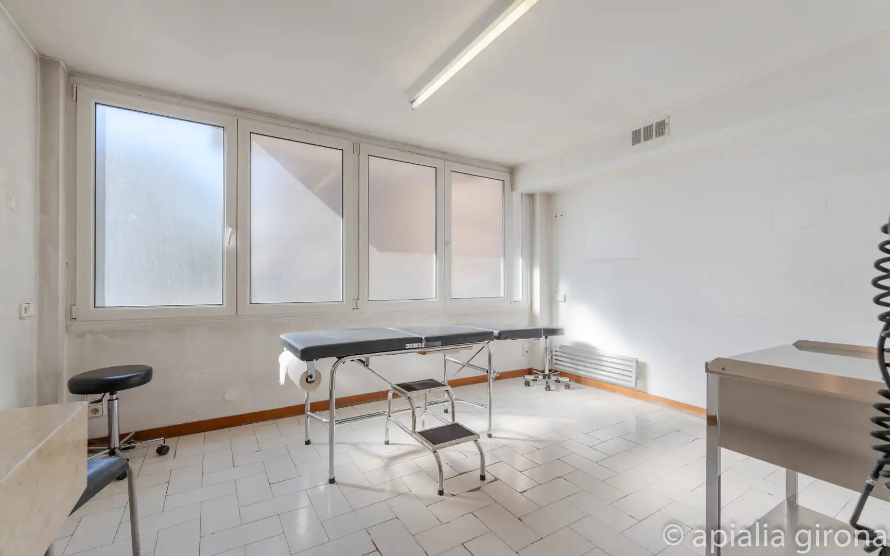 Büro zum Verkauf in Girona mit Klimaanlage, Heizung und Möbliert