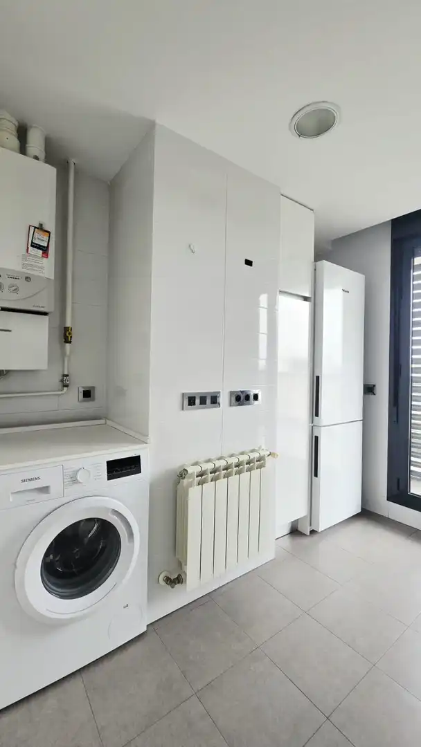 Cuina de Àtic de lloguer en Madrid amb Aire condicionat, Calefacció i Terrassa
