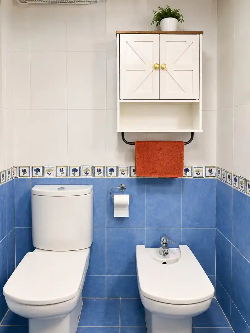Badezimmer von Dachboden zur Miete in Torrevieja mit Klimaanlage