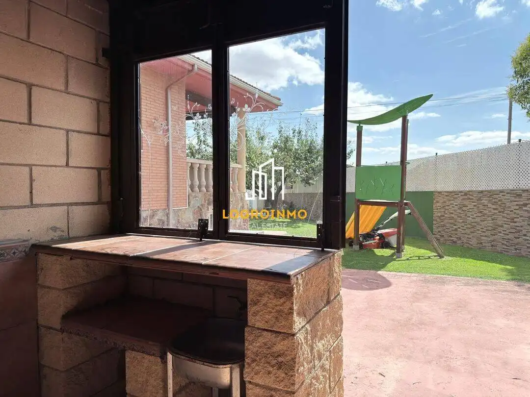 Terraza de Casa o chalet en venta en El Redal con Calefacción, Trastero y Piscina
