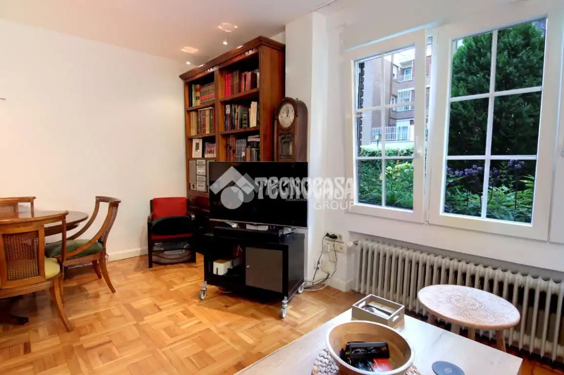 Sala de estar de Piso en venta en Madrid con Calefacción, Parquet y Terraza