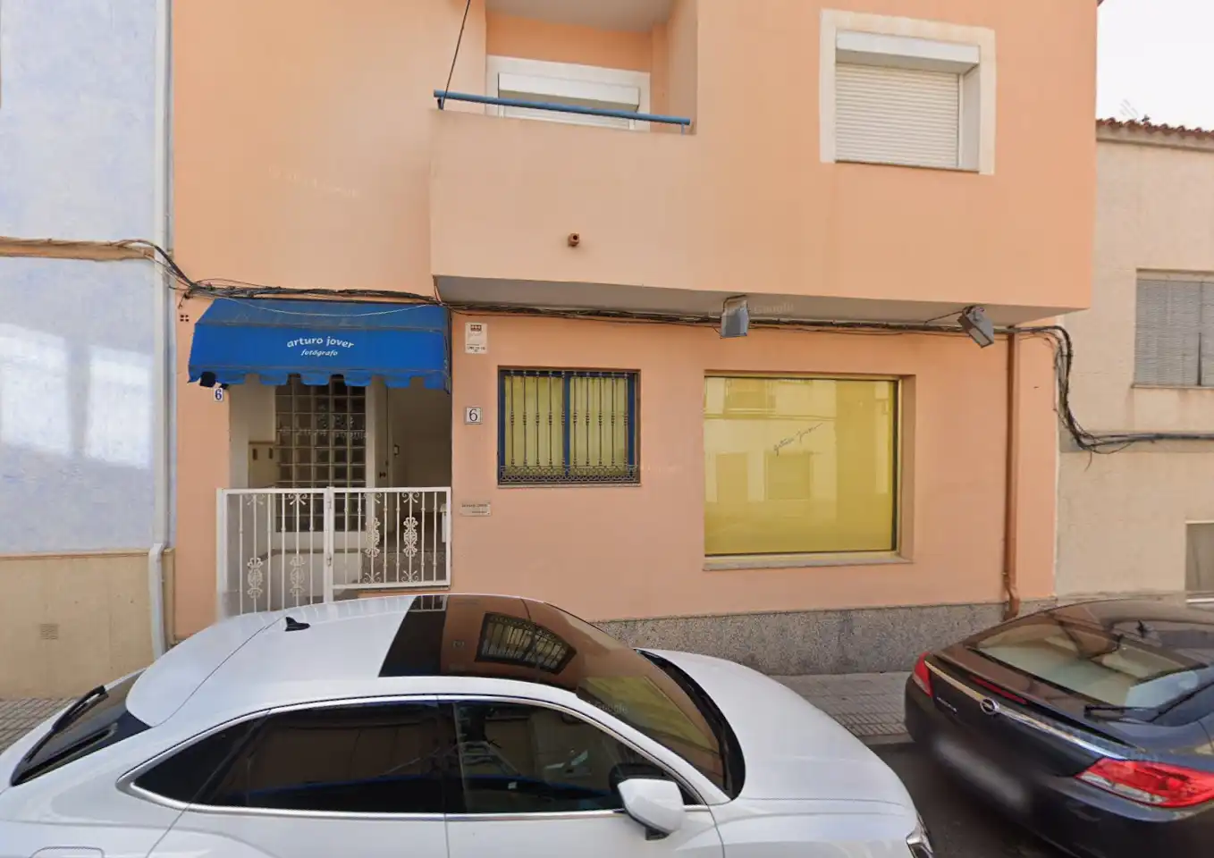 Local commercial à vendre à C/ Perfecto Rico Mira