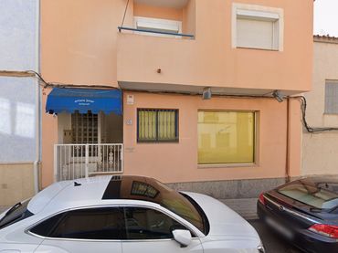 Local commercial à vendre à C/ Perfecto Rico Mira
