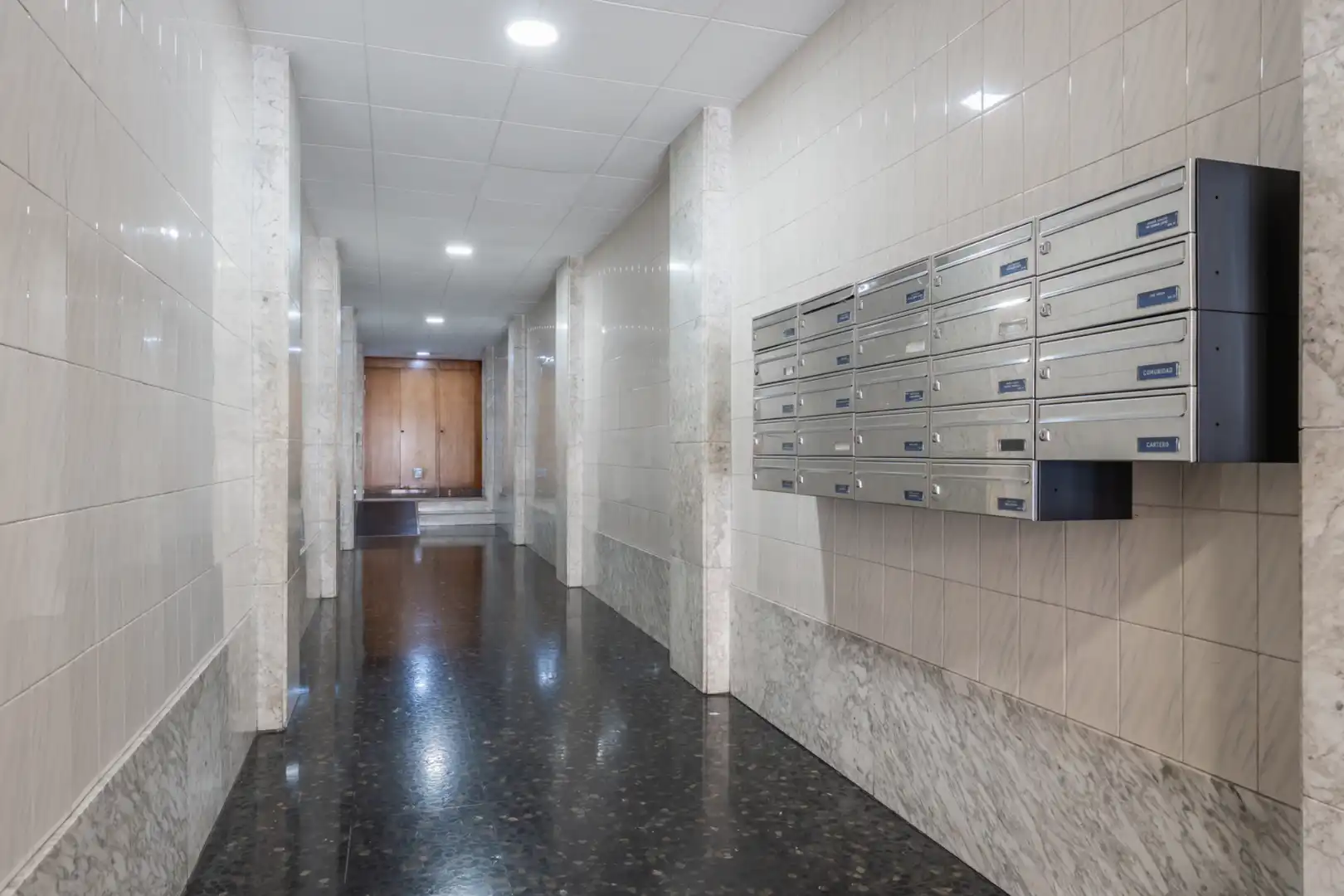 Piso en venta en Badalona con Parquet y Balcón