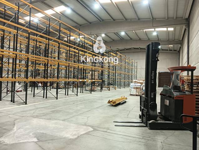 Nave industrial en Alquiler en Loeches