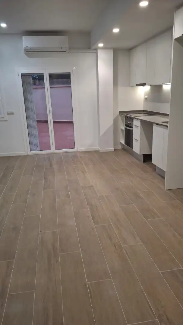 Local comercial en venta en Carrer de Dante Alighieri 10, imagen 4
