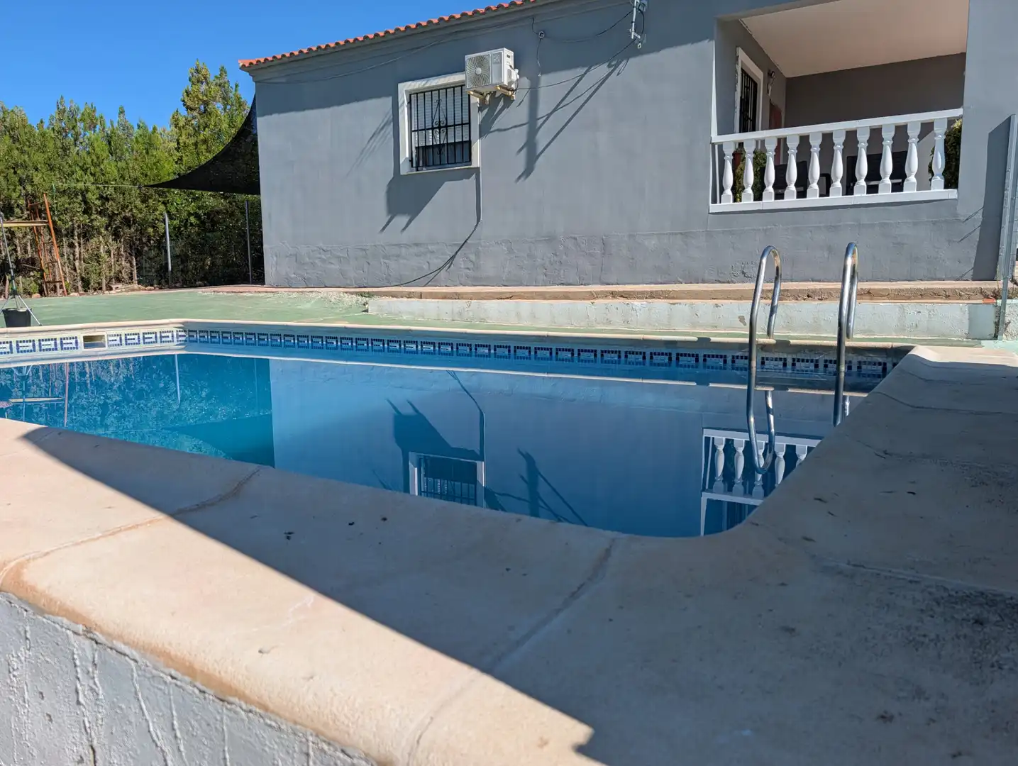 Casa rústica amb piscina en venda a Pedralba