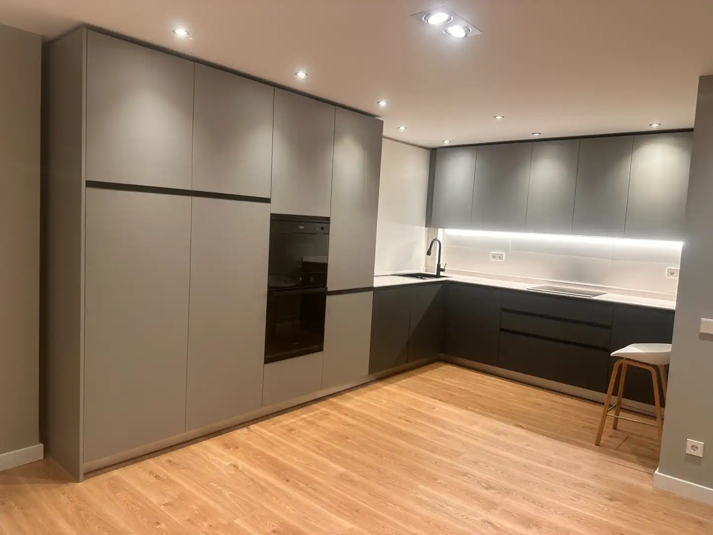 Piso con terraza en venta en Calle Nicolás Salmerón 7, imagen 11