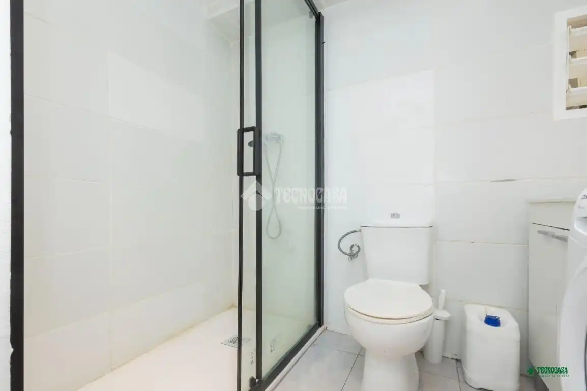 Baño de Piso en venta en Almería