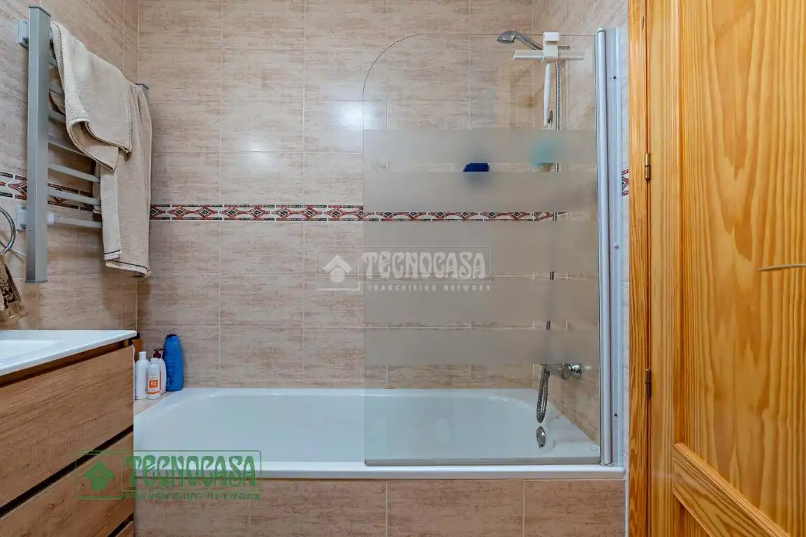 Wohnung mit Aufzug zum Verkauf in Roquetas de Mar ciudad, imagen 3