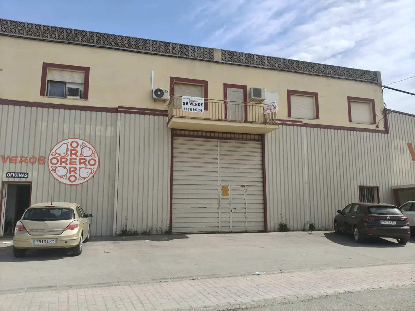 Nau industrial en venda a Avenida de Brenes 7