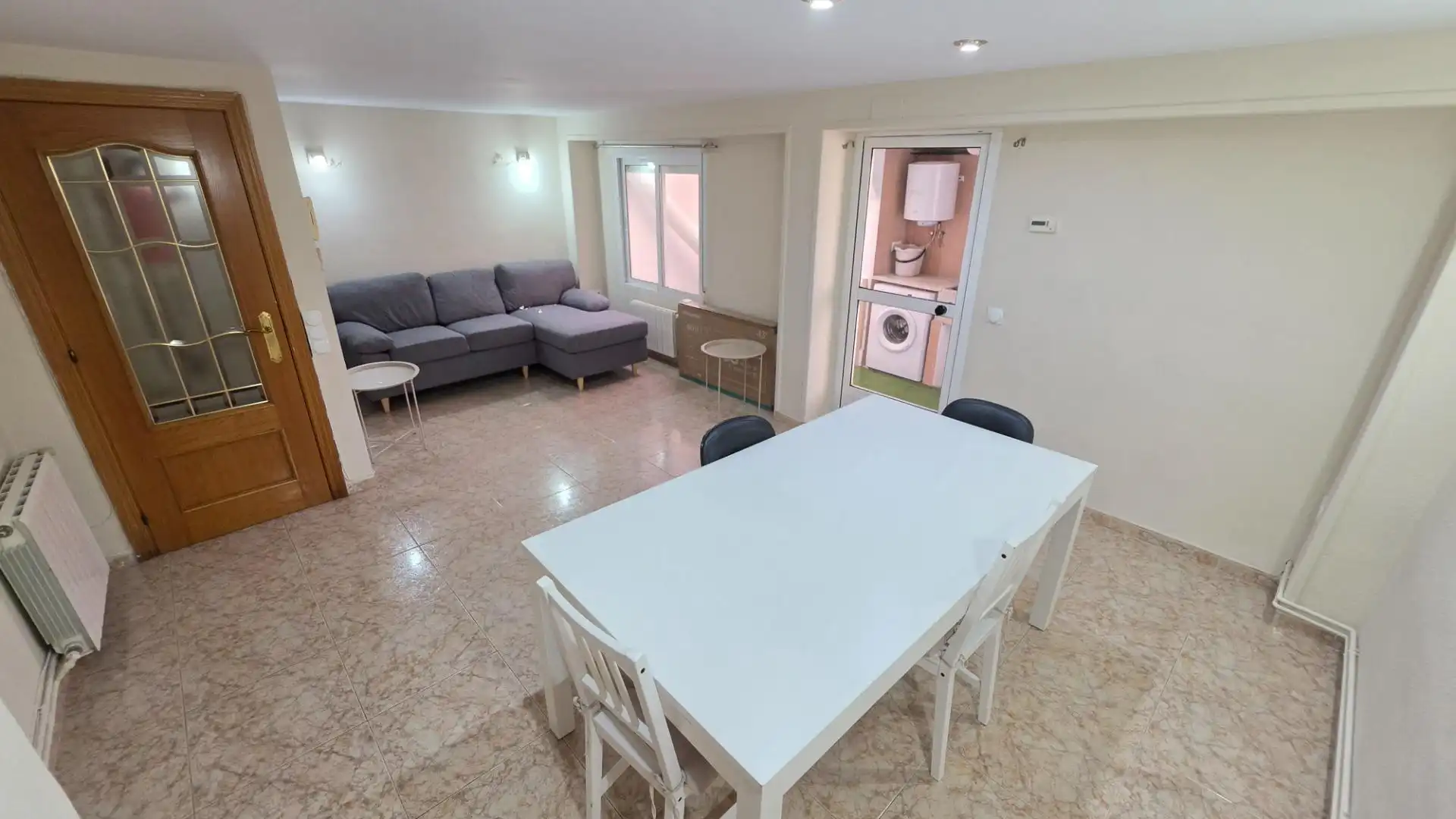 Einfamilien-Reihenhaus zum Verkauf in Ontinyent mit Terrasse und Balkon