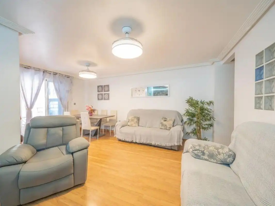 Flat with terrace for sale in C. los Molinos