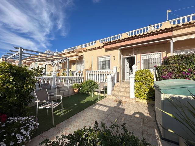 Casa-chalet en Venta en La Florida