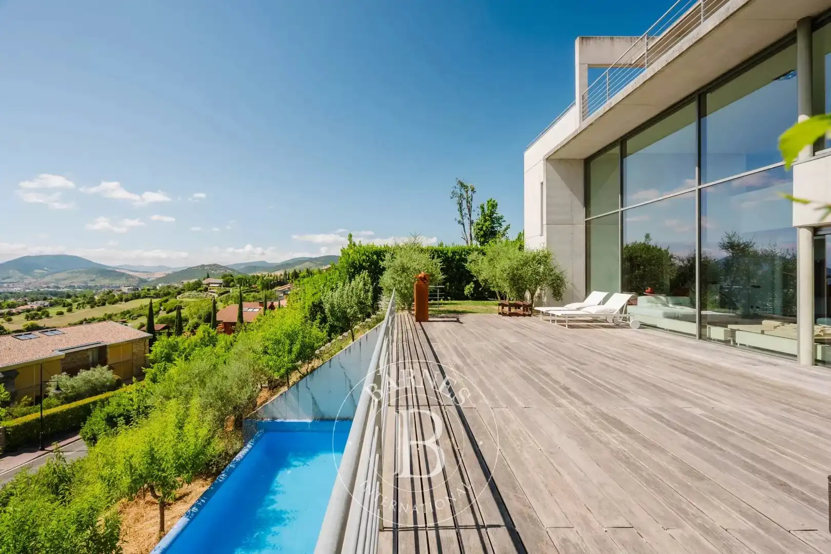 Terrassa de Casa o xalet en venda en Valle de Egüés / Eguesibar amb Calefacció, Terrassa i Piscina