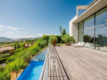 House with pool for sale in Olaz