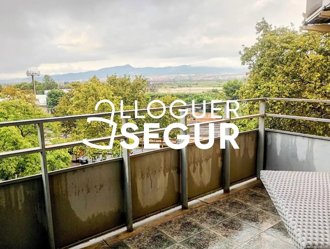 Flat for rent in Carlas Martí y Vilá, Centre