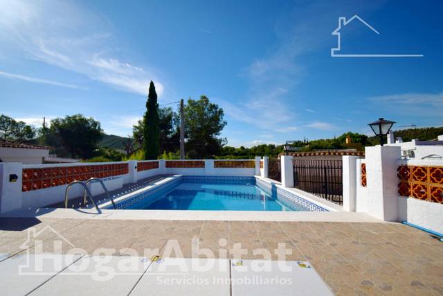 Casa-chalet en Venta en Polígono Polígono 37 en Vilamarxant