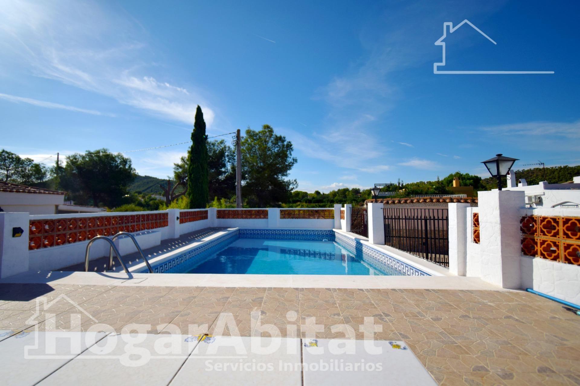 Piscina de Casa o xalet en venda en Vilamarxant amb Jardí privat, Terrassa i Traster
