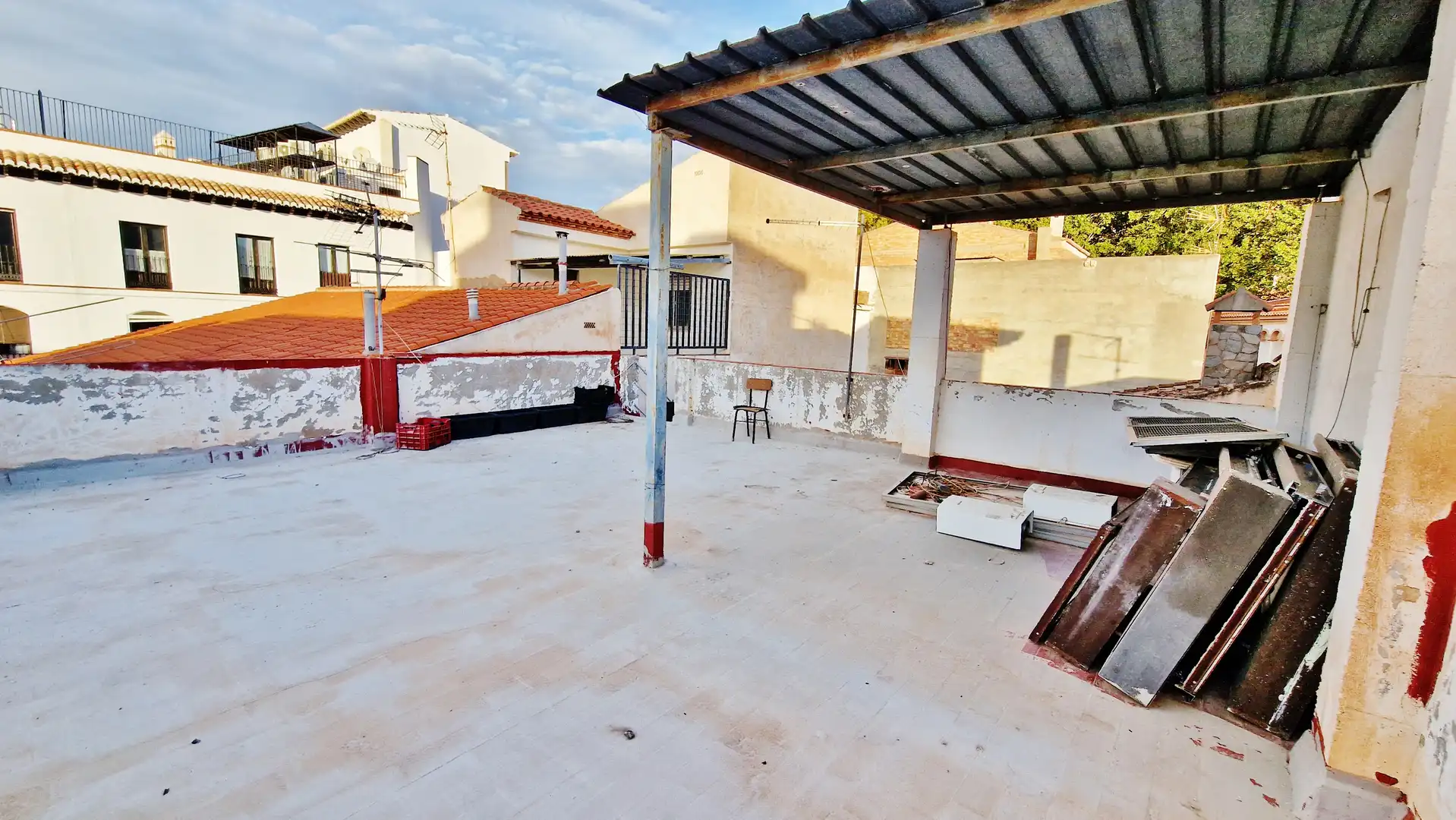 Terrasse von Einfamilien-Reihenhaus zum Verkauf in Vélez de Benaudalla mit Terrasse, Abstellraum und Möbliert