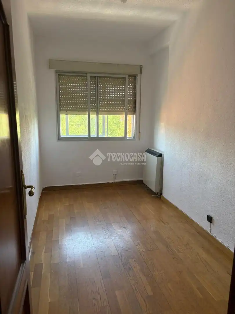 Dormitori de Pis en venda en Móstoles amb Aire condicionat, Calefacció i Terrassa