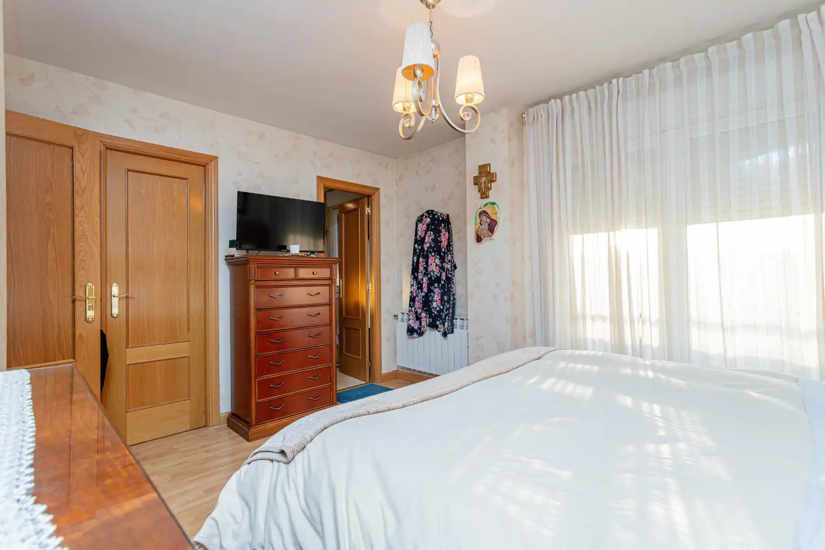Dormitori de Casa adosada en venda en Valdemoro amb Calefacció, Jardí privat i Piscina comunitària