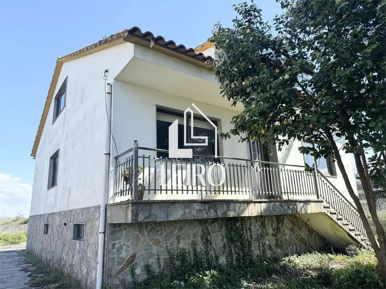 Vista exterior de Casa o xalet en venda en A Illa de Arousa  amb Calefacció