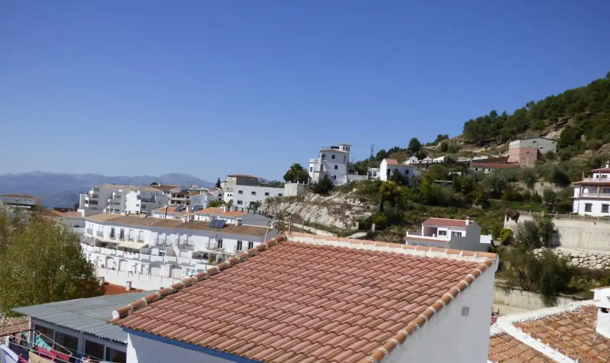 Vista exterior de Casa o chalet en venta en Canillas de Aceituno con Aire acondicionado, Terraza y Amueblado