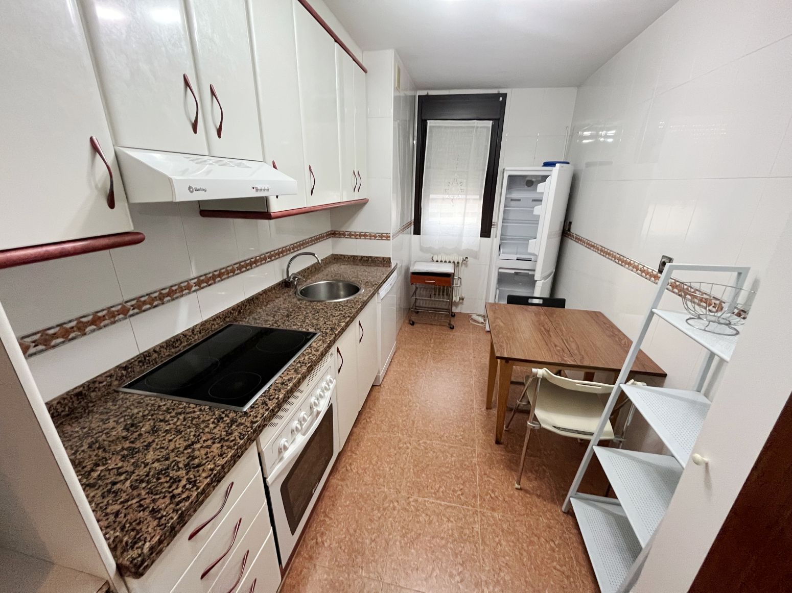Cuina de Pis en venda en Avilés amb Calefacció i Moblat