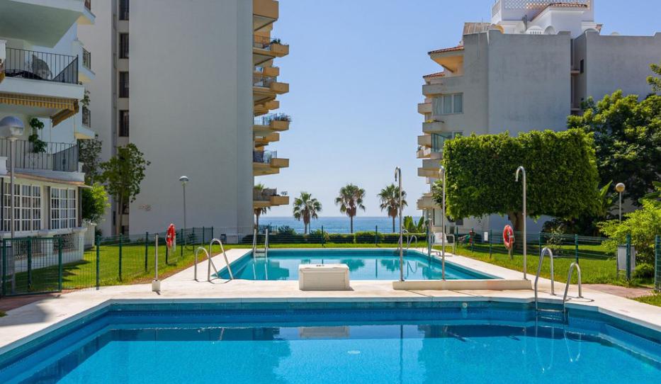 Photo 1 of Flat for sale in Calle Fuengirola, 1, Playa Bajadilla - Puertos, Málaga