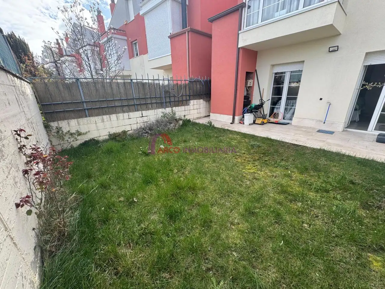 Jardín de Casa o chalet en venta en Alfoz de Quintanadueñas con Calefacción, Jardín privado y Amueblado
