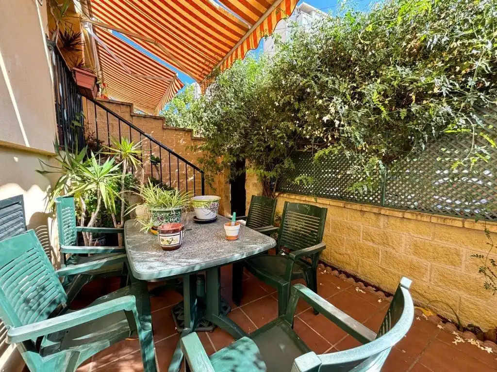 Terraza de Casa adosada de alquiler en Málaga con Aire acondicionado, Jardín privado y Amueblado