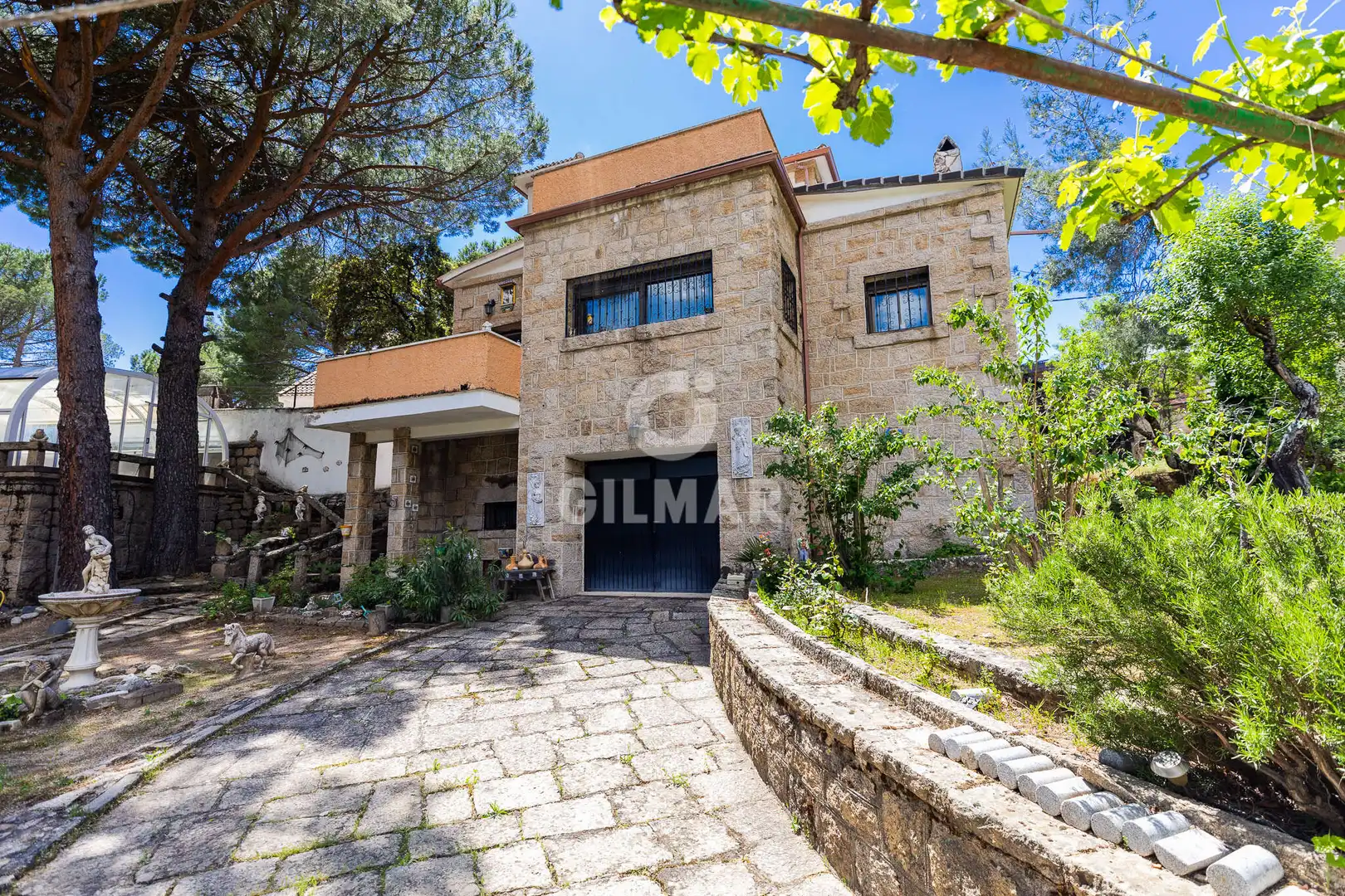 Vista exterior de Casa o chalet en venta en Manzanares El Real con Calefacción, Jardín privado y Piscina