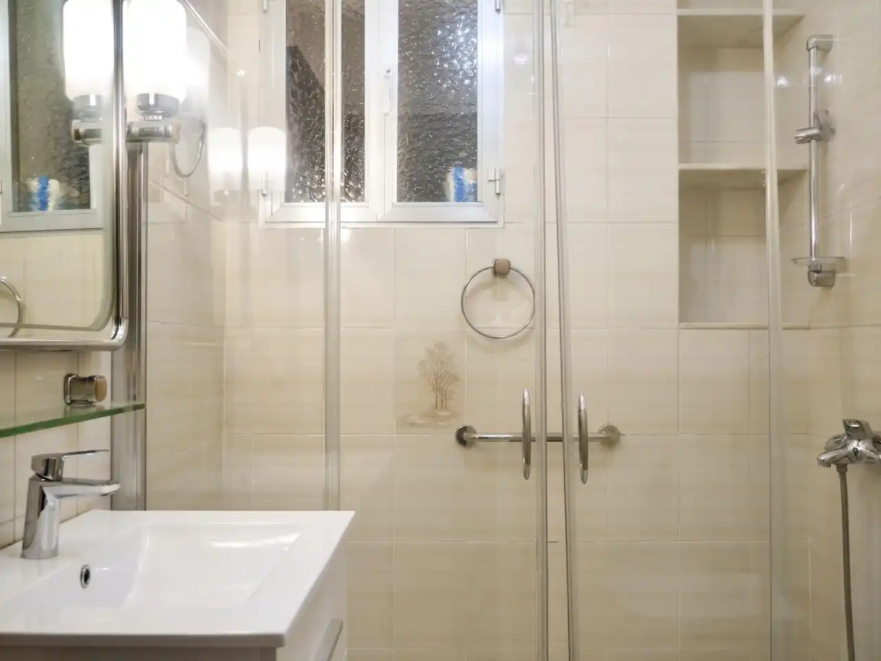 Bathroom of Ground floor for sale in Málaga  with Air Conditioner, Private garden and Terrace