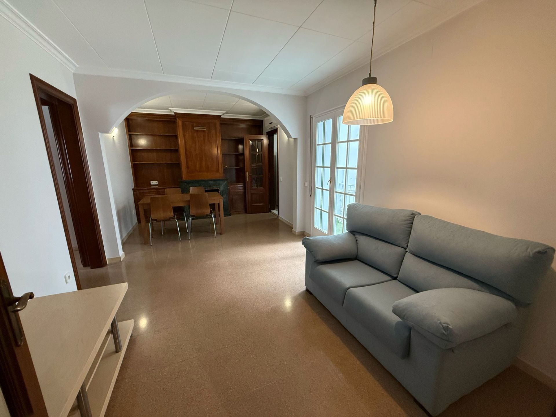 Sala d'estar de Pis de lloguer en Sitges amb Aire condicionat, Calefacció i Moblat